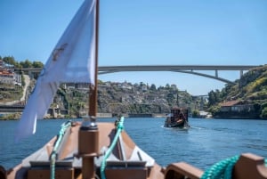 Porto: tour guidato in tuk-tuk e crociera opzionale sul fiume Douro
