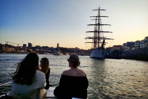 Porto:Privat tur med båt 6 broar 1h30 grupppris upp till 6px