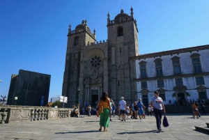 Porto: Yksityinen historiallisen keskustan kävelykierros ja degustointi