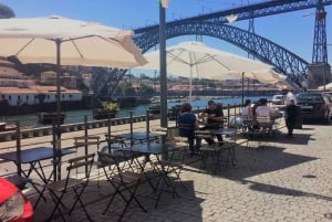 Porto: Yksityinen kävelykierros maisteluineen