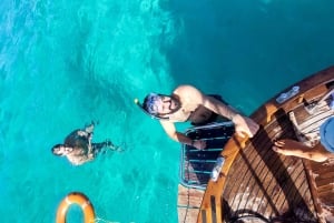 Porto San Paolo: tour in barca di mezza giornata a Tavolara e Molara