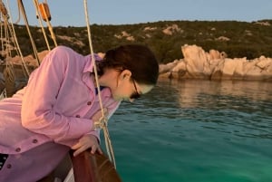 Porto San Paolo: Aperitivo al tramonto in crociera d'epoca a Tavolara