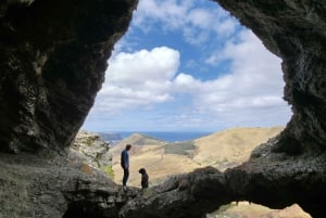 Porto Santo: Opastettu 2,5 tunnin Ana Ferreira Peaks & Caves -vaellus