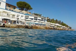 Porto Santo Stefano: La Caletta beach club - Cocktails under the umbrella