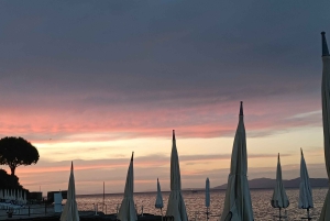 Porto Santo Stefano: La Caletta beach club - Cocktails under the umbrella