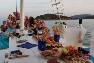 Porto-Vecchio: aperitif vid solnedgången till havs