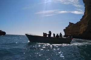 Portugal: 2 timers bådtur til Benagil-hulen