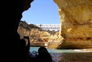 Portugal: 2 timers bådtur til Benagil-hulen