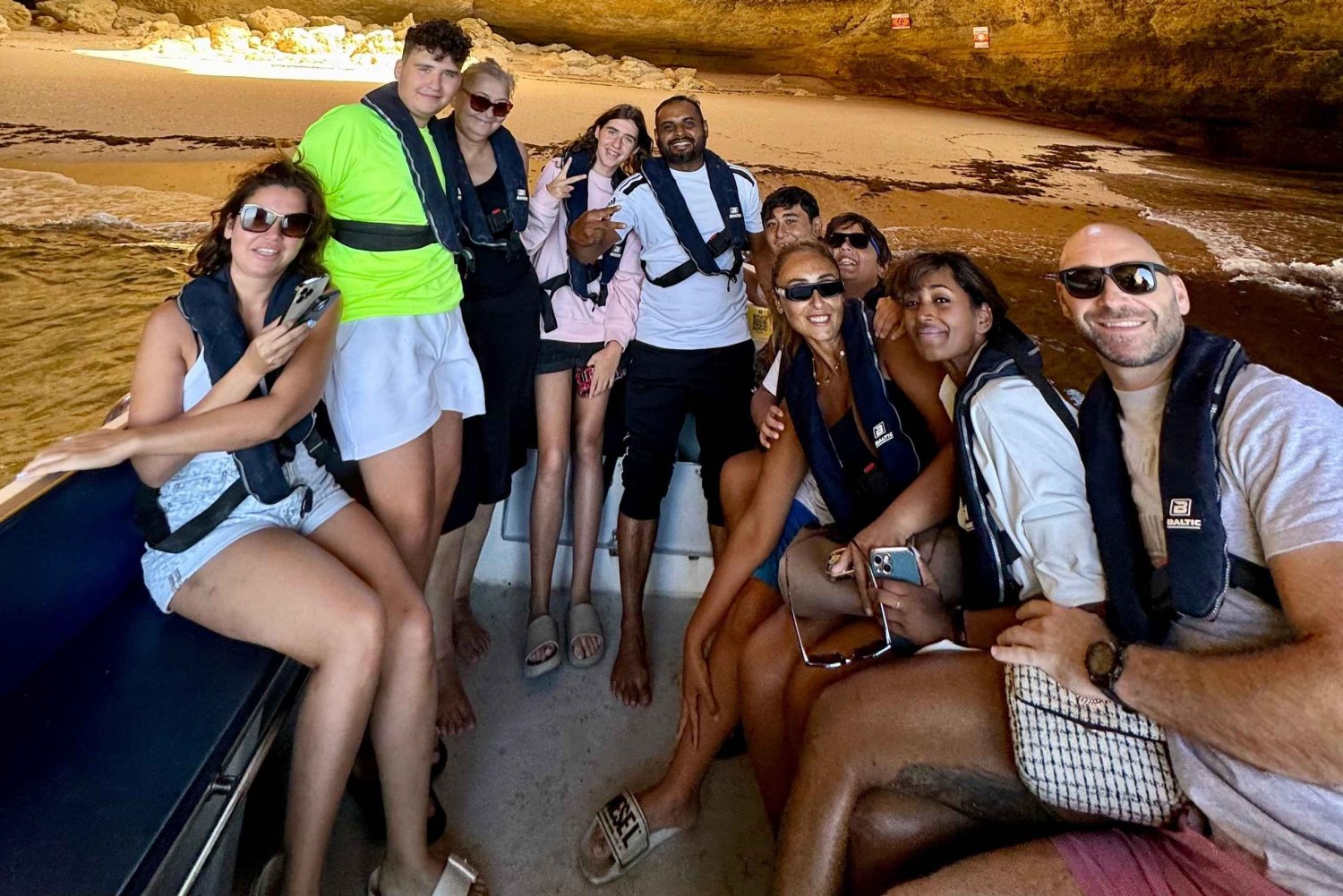 Tour privato guidato in Algarve, grotta di Benagil da Lisbona