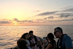 São Miguel: Auringonlaskun veneretki – kultainen valo, kalliot ja luolat