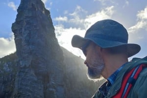 São Miguel: Auringonlaskun veneretki – kultainen valo, kalliot ja luolat