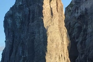 São Miguel: Auringonlaskun veneretki – kultainen valo, kalliot ja luolat