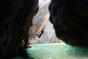 Sagres: Coasteering - pływanie, skoki z klifów i wspinaczka skałkowa