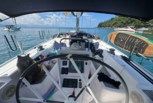 Passeio de Veleiro em Ubatuba