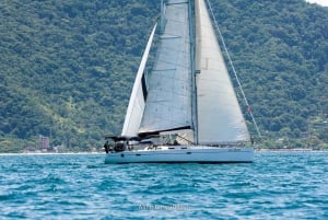 Passeio de Veleiro em Ubatuba
