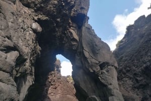 São Jorge Island Tour med tilvalg af snorkling og vandretur