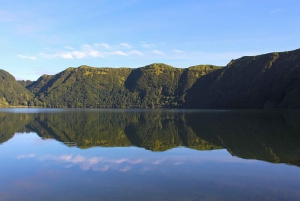 São Miguel: Sete Cidades og ananasplantasjetur