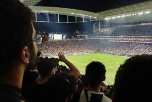 São Paulo: Corinthians-ottelupäivän kokemukseen paikallisten kanssa.