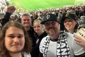 São Paulo: Osallistu jalkapallo-otteluun Sao Paulossa paikallisen kanssa.