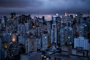 Sao Paulo: Panoramiczna nocna wycieczka z kolacją z grilla