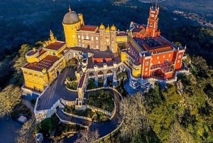 Sintra: Indgangsbillet til Pena-paladset og parken med tuk-tuk-tur