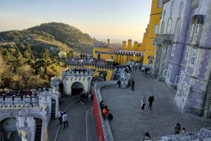 Sintra: Indgangsbillet til Pena-paladset og parken med tuk-tuk-tur