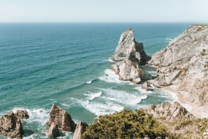 Sintra: Vandring i solnedgången, tapas och vin på Secret Beach