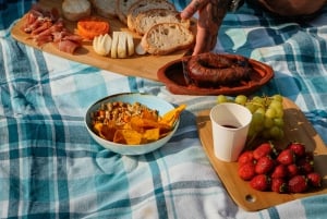 Sintra: Vandring i solnedgången, tapas och vin på Secret Beach