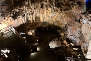 Besök grottorna i Mira de Aires, Fátima, Batalha och Óbidos