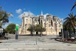 Besök grottorna i Mira de Aires, Fátima, Batalha och Óbidos