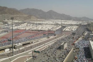 7-Day Umrah Tour Package| Economy Hotel in Mecca & Madinah
