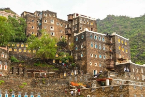 アブハ：リジャル・アルマーのガイド付きツアー