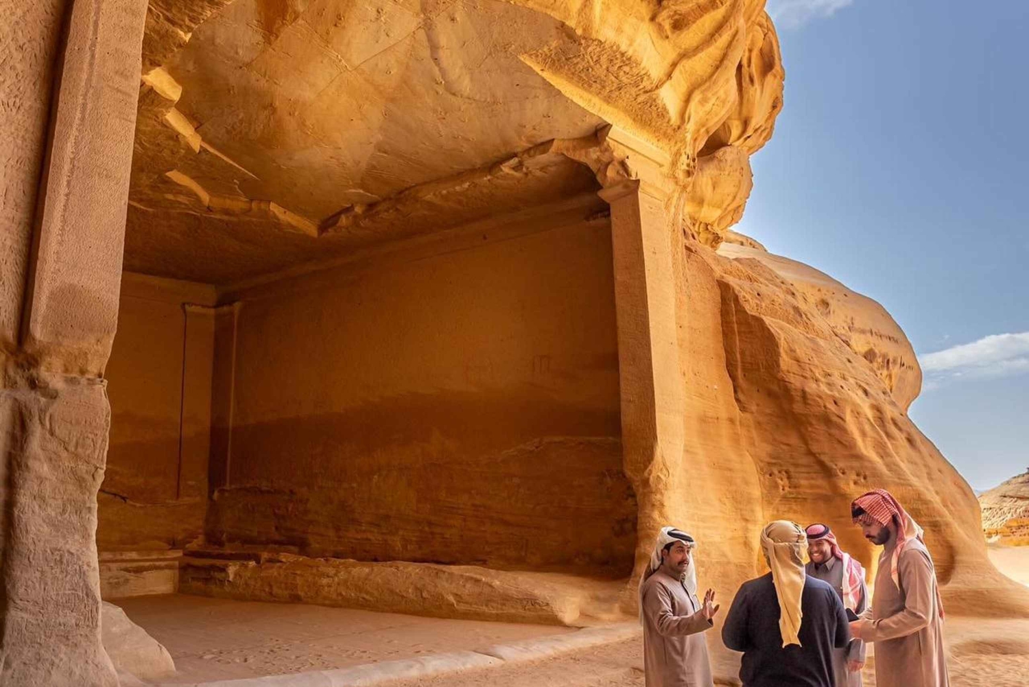 AlUla: tour di un giorno a Hegra, alla Roccia dell'Elefante e alla città vecchia