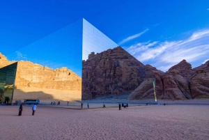 AlUla: tour di un giorno a Hegra, alla Roccia dell'Elefante e alla città vecchia