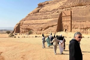 Alula: Hegra Guided Tour