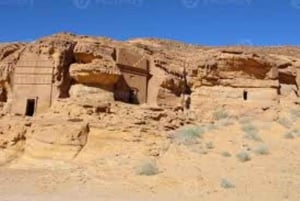Alula: Hegra Guided Tour