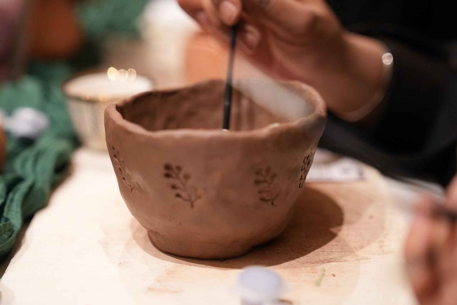 Diriyah: Workshop pottenbakken met een plaatselijke kunstenaar
