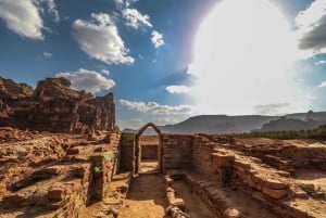 Ontdek de opmerkelijke graftombes in Dadan en Jabal Ikmah