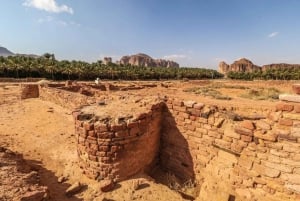 Entdecke bemerkenswerte Gräber in Dadan und Jabal Ikmah