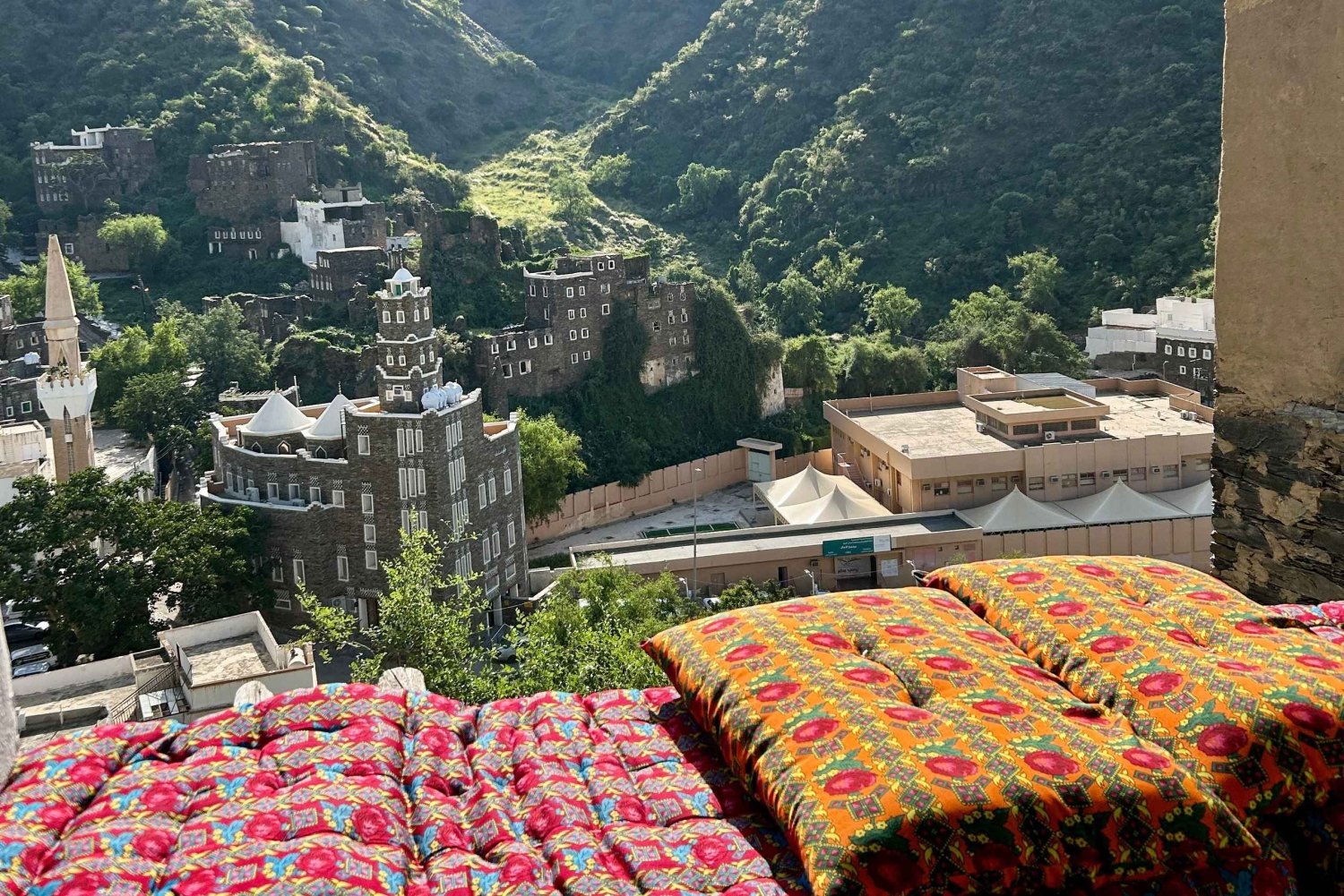 Descubre la esencia de Asir: tour de 5 días