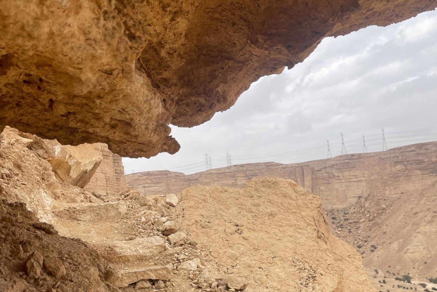 Maailman reunalla 2: Vaellus ja kameli-/hevostila