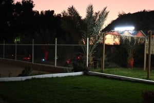 Maailman reunalla 2: Vaellus ja kameli-/hevostila