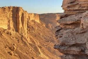 Maailman reunalla 2: Vaellus ja kameli-/hevostila