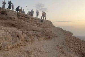 Kraniec świata: wędrówka i zachód słońca