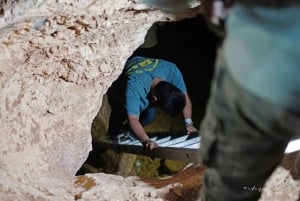 Al Filo del Mundo Riad Senderismo,Paseo en Camello,Visita a Cuevas y Cena