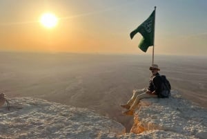 Al Filo del Mundo Riad Senderismo,Paseo en Camello,Visita a Cuevas y Cena