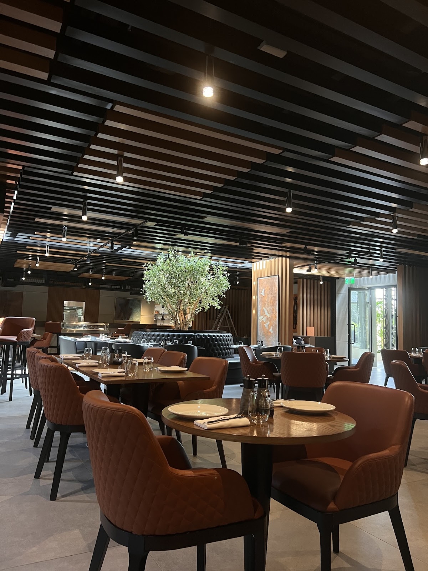 ENCORE Restaurant