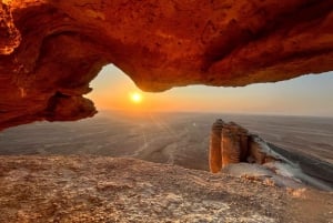 From Riyadh: Edge Of The World and bats cave with 4x4