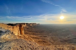 From Riyadh: Edge Of The World and bats cave with 4x4