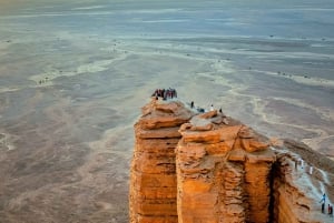 From Riyadh: Edge Of The World and bats cave with 4x4